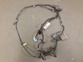 8X2T-14632 RHR door wiring harness